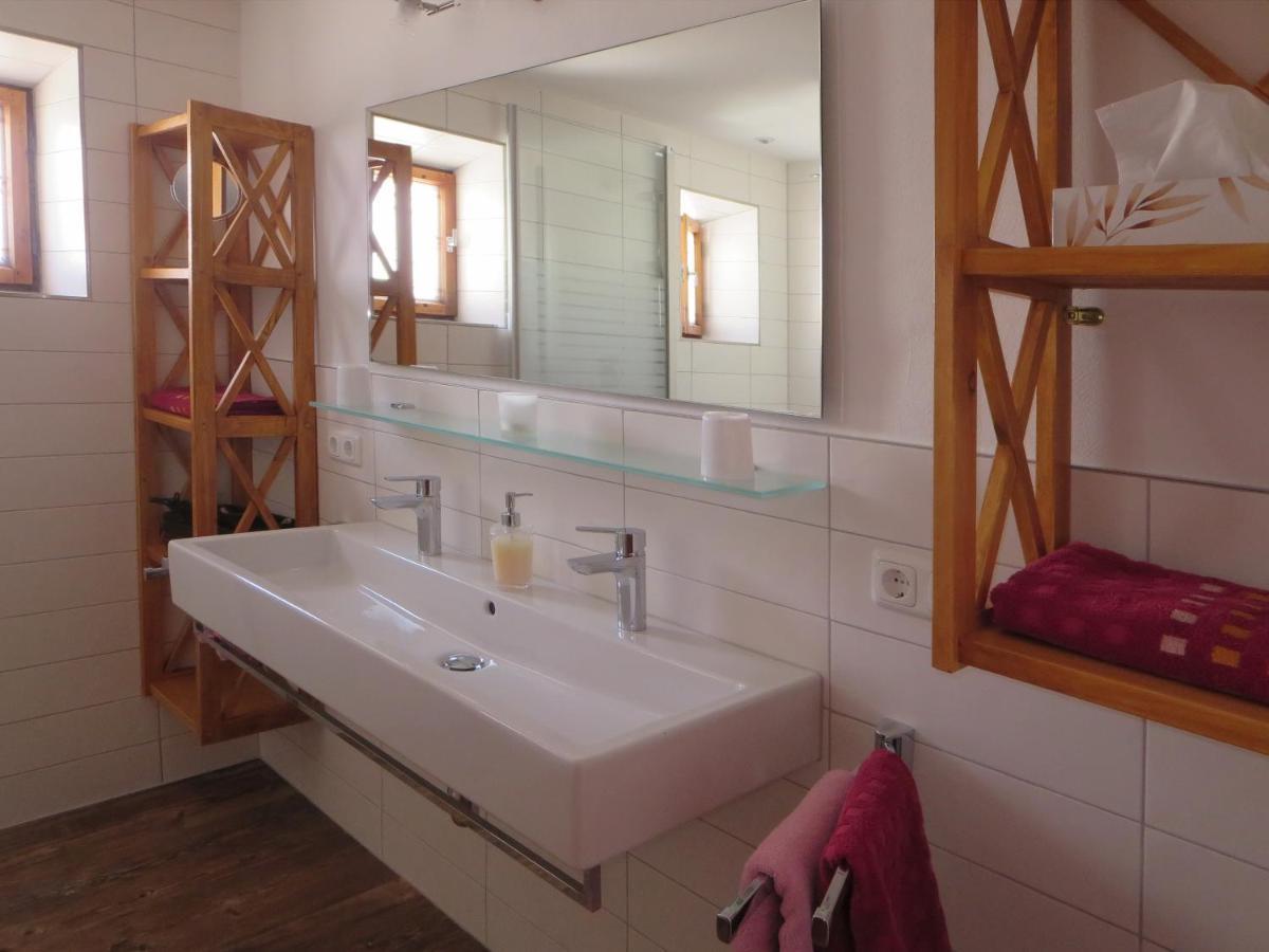 Lili'S Appartements Фис Екстериор снимка